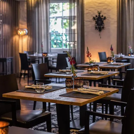 Ganter & Restaurant Mohren Szálloda 3*